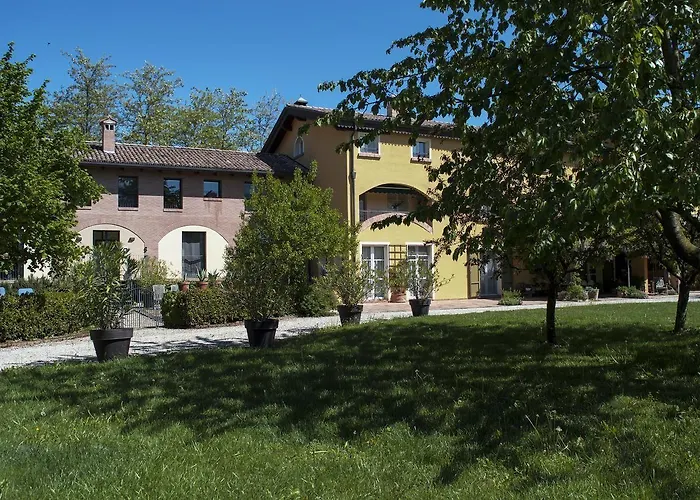 Quattrocolli 3* Quattro Castella